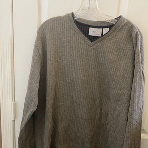 FINAL MARKDOWN Men’s farah v neck large